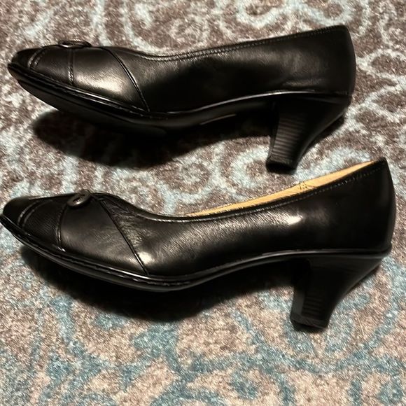 Softspots Misa style with pillow top technology. / Size 9 / Black - Picture 4 of 5